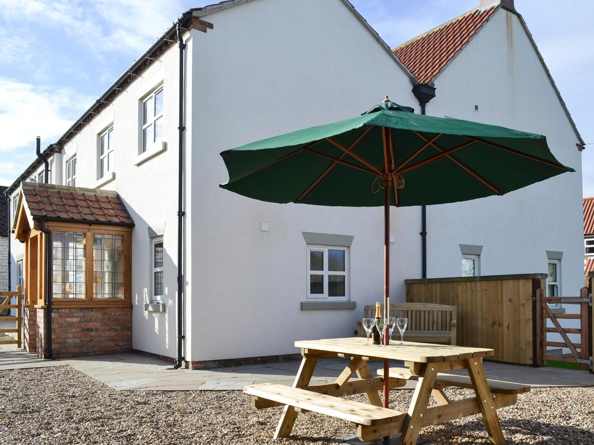 Park Farm Cottage Folkton Exterior photo